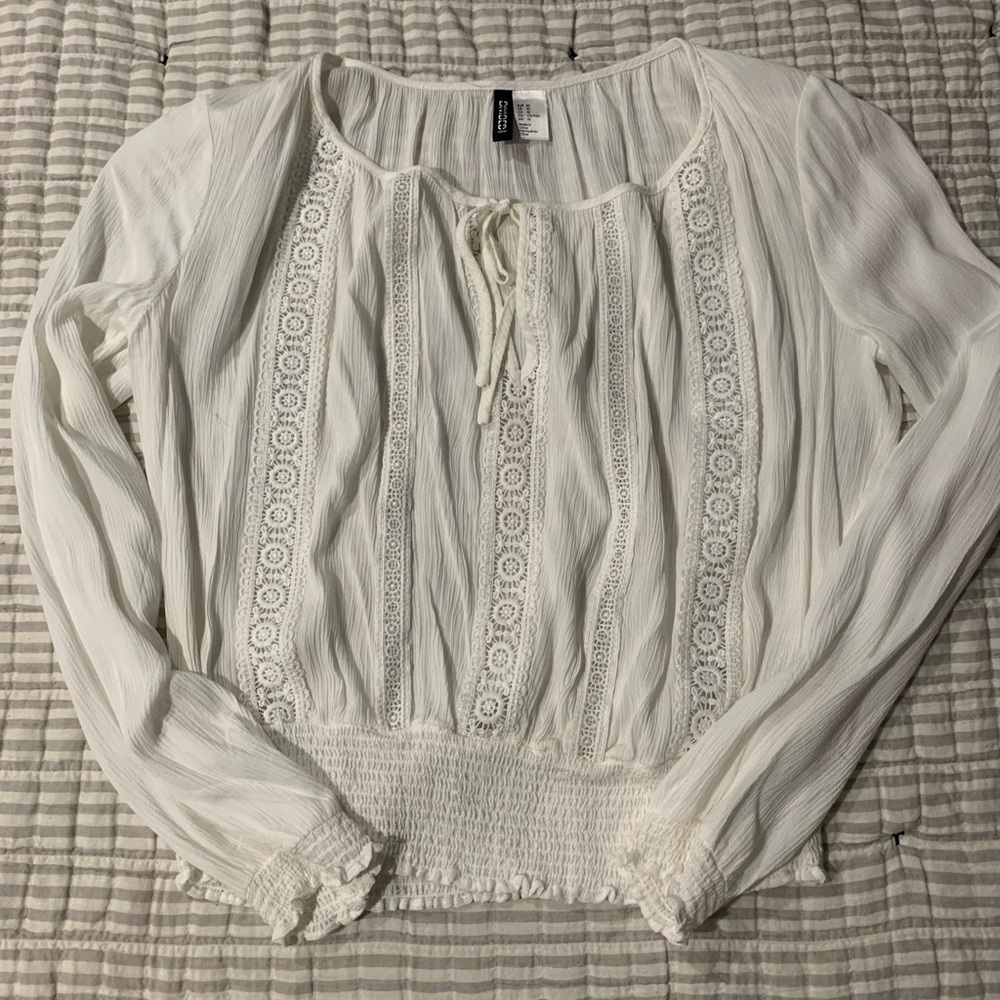White with flowers h&m shirt